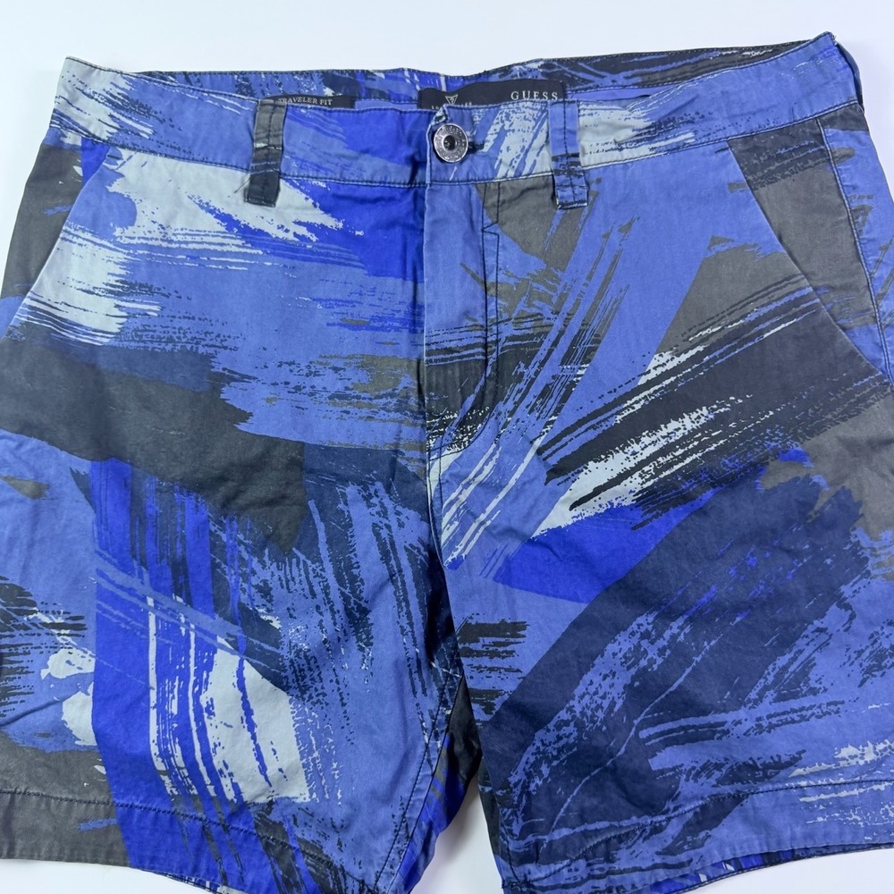 Guess Mens Y2K style Traveler Summer Shorts Blue Grey Design Size 34 Mid Thigh